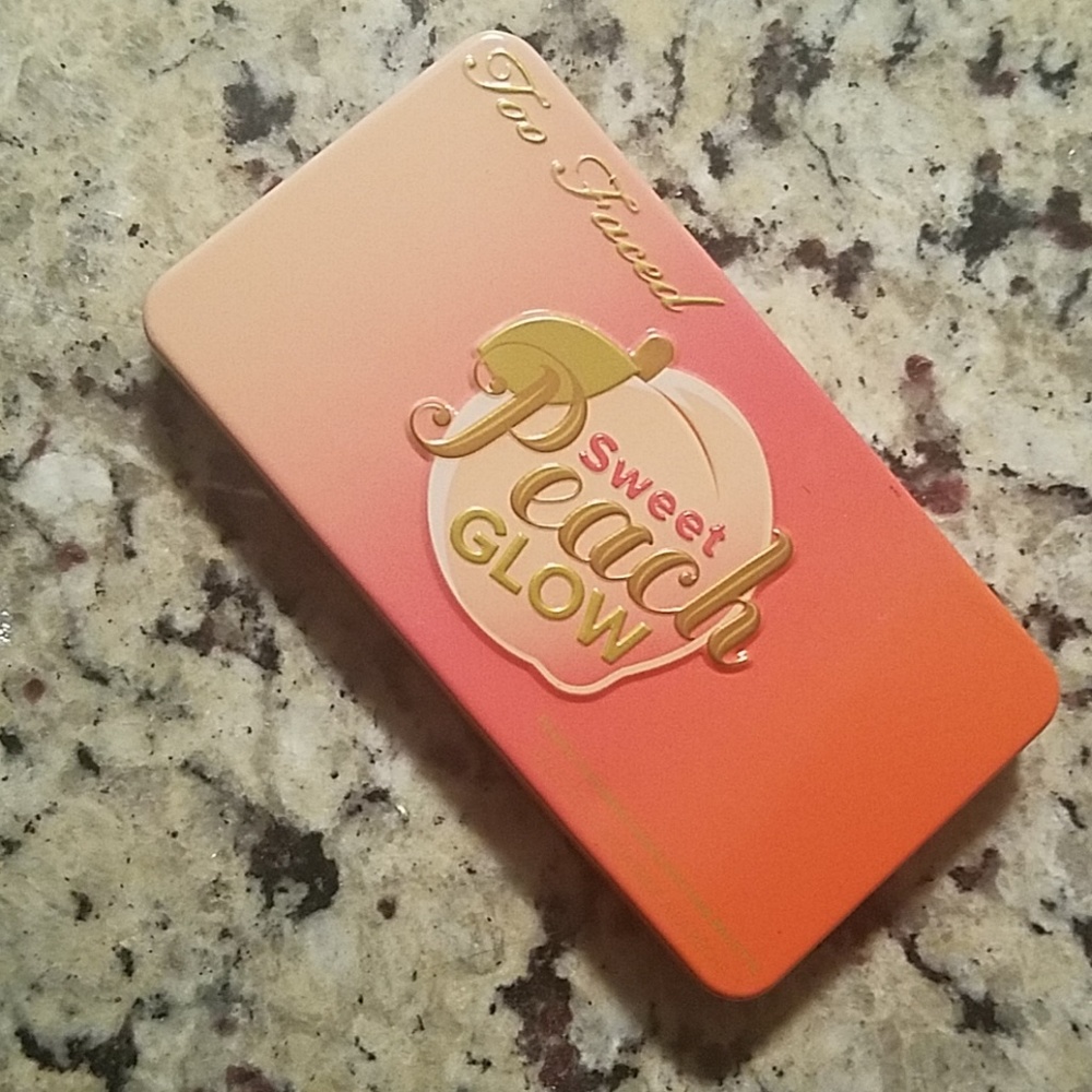 Too Faced Sweet Peach Glow